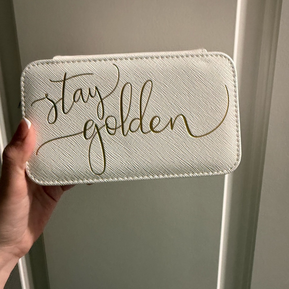 White and Gold 'Stay Golden' Jewelry Case by Mud Pie